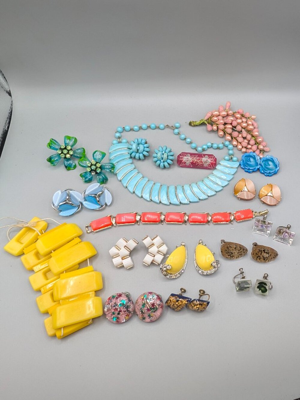 Vintage Early Plastic Jewelry, 12 Pairs Earrings +more - Picture 1 of 14